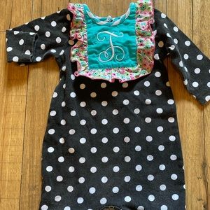 Ric Rac and Ruffles size 6/9 mo “T” monogram